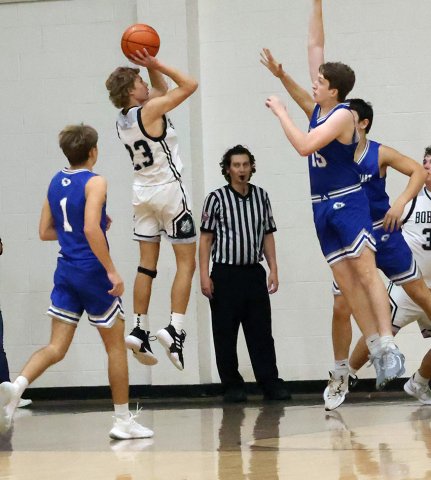 Landon Chaloupka shoots against Sacred Heart. He wrote in 11 points in the Moulton win. Photo courtesy of Chuck Grafe/Hallettsville Tribune-Herald.