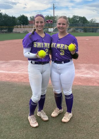 Eastyn Pohler (left) and Charlotte Hairell hit some homers during the single-elimination round last week in New Mexico at the Southwest Regionals. Both players hit a home run in the 19-0 win over Lake Charles, La. in the first elimination game while Hairell smoked a grand slam in the 14-8 win over West Mesa, N.M. in the championship game. Photo courtesy of Amanda Ulcak.